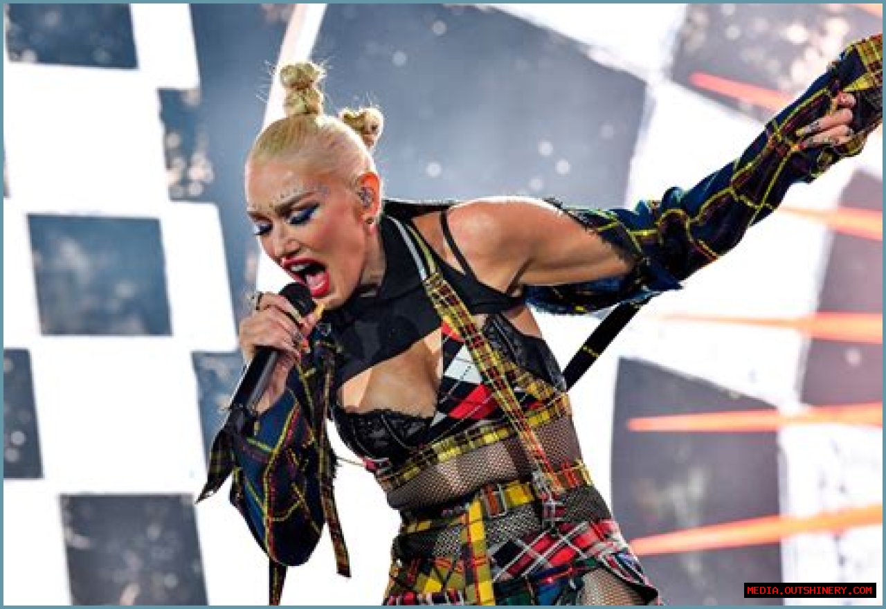 Gwen Stefani 2024 Age: A Deep Dive Into The Life Of The Pop Icon